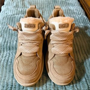 SOLD! - UGG Lowmel Shoes Kids Size 6 / Women’s Size 8